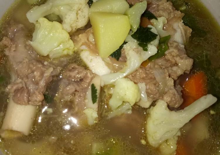 Bagaimana Membuat Soup daging sapi #festivalresepasia #(indonesia) #(daging sapi), Lezat Sekali