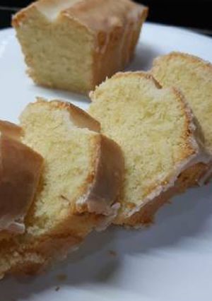 Una foto de Budín de limón 🍋