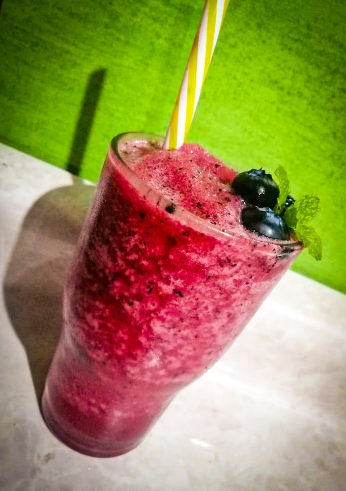 Una foto de Blueberry Lim Frappé