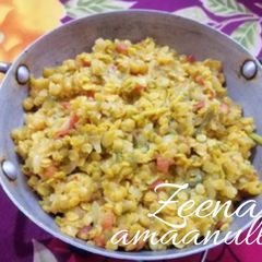 A picture of Hyderabadi Khadi Daal with Spring Onions.