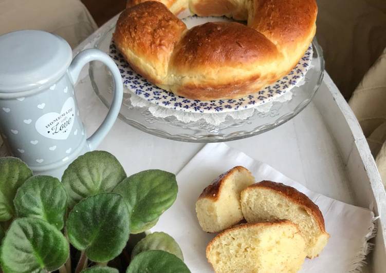 La Corona...di brioche!  Marzo 2020