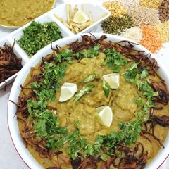 A picture of Mutton khichda.