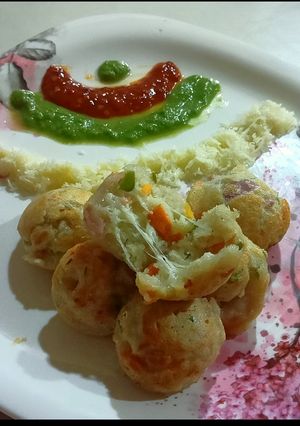 चीजी अप्पम (cheesy appam recipe in Hindi) रेसिपी मुख्य फोटो