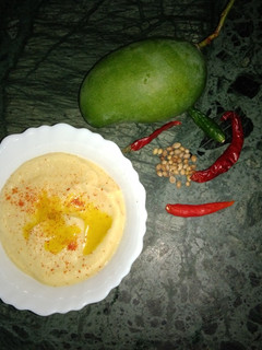 कच्चे आम की चटनी (kacche aam ki chutney recipe in Hindi) रेसिपी मुख्य फोटो