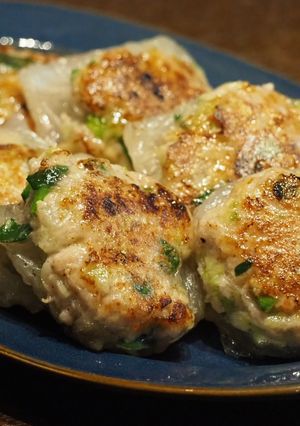 A picture of Rice Paper Dumplings – Chewy and Crispy Gyoza.