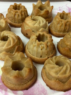 Una foto de Mini bundt cakes de plátano y avena🍌