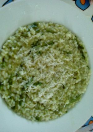 Foto di Risotto con i sapori siciliani a km0 asparagi selvatici e DOP RG