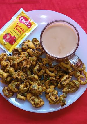 A picture of Sweet Pepper Chilli Ring Fritters.
