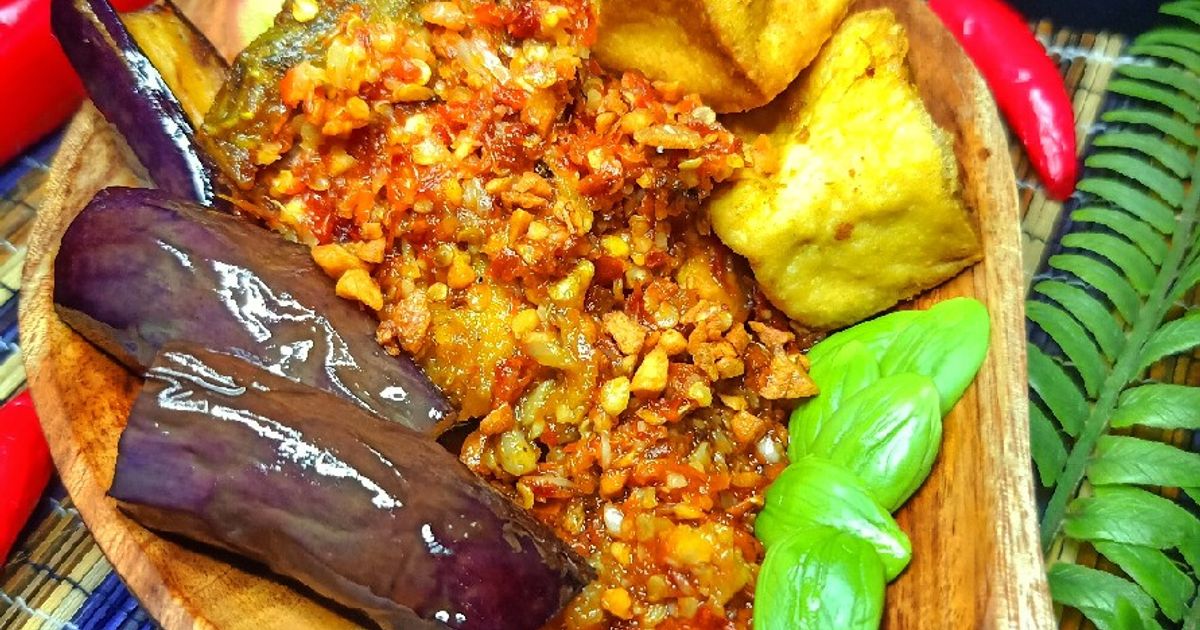 Ayam Penyet Sambal Korek