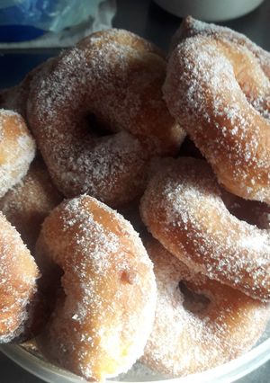 Una foto de Ricas Rosquitas con unos buenos Mates