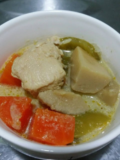 有點綠的綠咖哩 的食譜成品照片