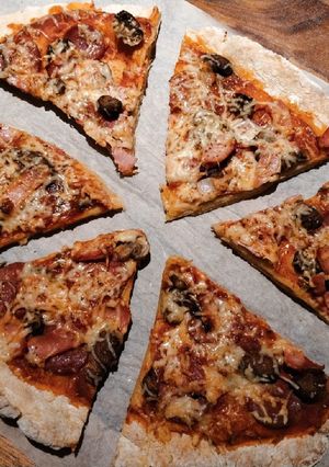 A picture of Pepperoni Pizza (Gluten free).