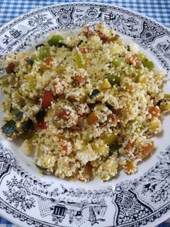 Una foto de Cous cous con verduras