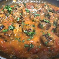 A picture of Spicy meatballs.