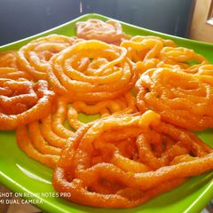 A picture of Kesariya Jalebi.