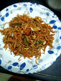 वेज हक्का नूडल्स (veg hakka noodles recipe in Hindi) रेसिपी मुख्य फोटो