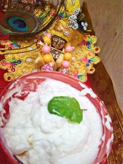 होममेड मक्खन (homemade makhan recipe in Hindi) रेसिपी मुख्य फोटो