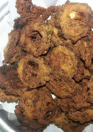 A picture of Karela Chips.