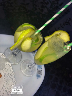 A picture of Pear lemonade.
