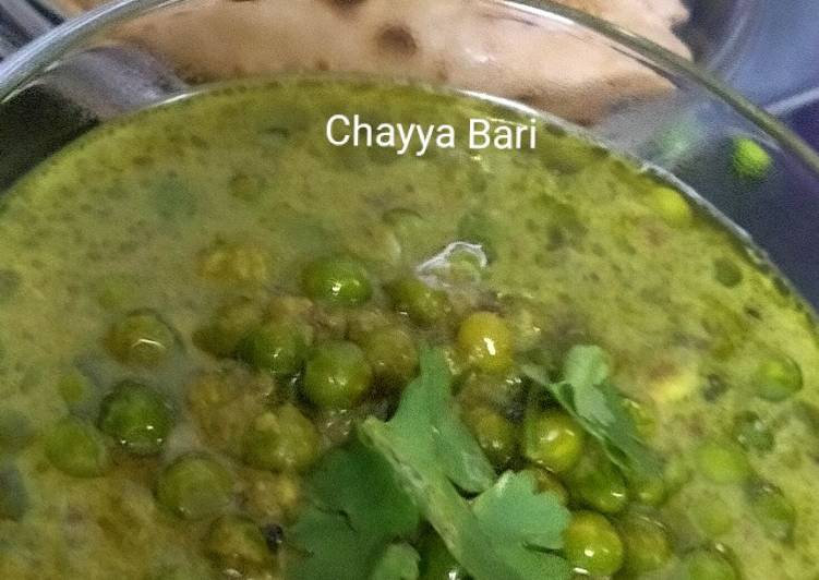 How to Make HOT Green peas Curry with green Gravy