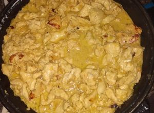 Una foto de Trozos de pollo al curry