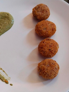 A picture of Sabudana vada.