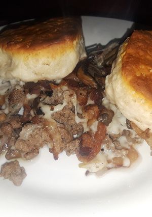 A picture of Bacon Mushroom Swiss Burger Casserole.