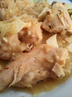 Una foto de Pollo en pepitoria