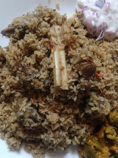 தேங்காய்பால் மட்டன் தம் பிரியாணி செய்முறை முக்கிய புகைப்படம்