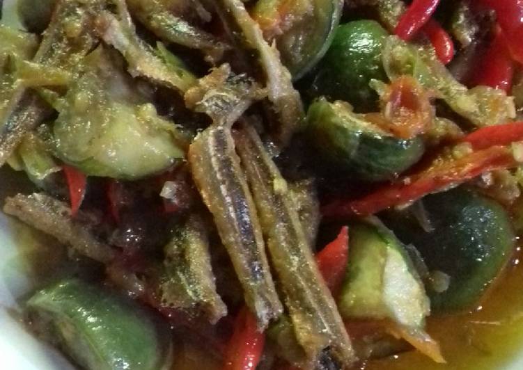 Tumis teri terong lalap