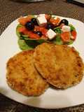 Croquetas de atún con ensalada de espinacas