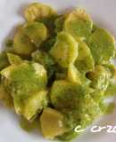 Patatas al microondas con mojo verde canario