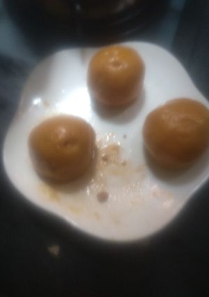 Hình của món Bánh bí đỏ nhân tôm thịt.