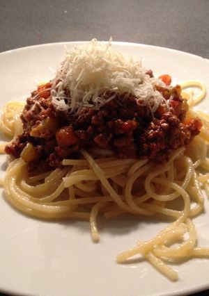 A picture of Bolognese Ragu with Spaghetti.