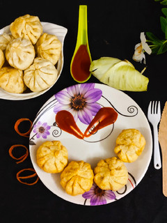 स्ट्रीट स्टाइल फ्राई मोमोज़ (Street style fry momos recipe in hindi) रेसिपी मुख्य फोटो