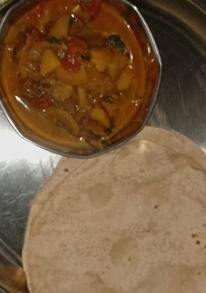 A picture of Aloo mooli ka paratha.