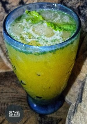 A picture of Orange mint slush.