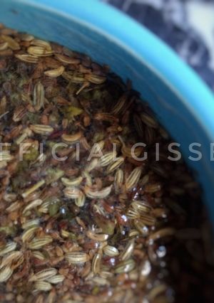 Una foto de Bebida fría con mix de hierbas