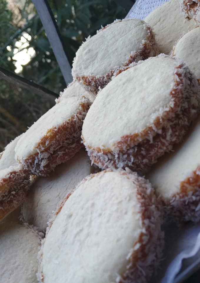 Una foto de Alfajores de maicena🤩