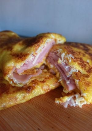 Una foto de Invento rápido! 💯 Panqueques con jamón y queso 😋
