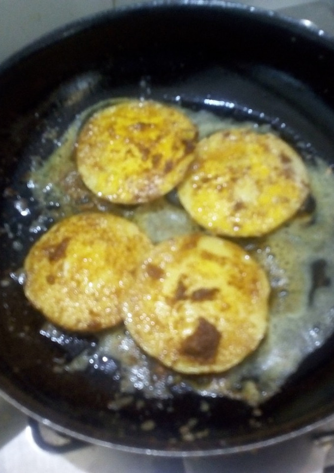 முட்டை ரோஸ்ட் (Muttai roast recipe in tamil) செய்முறை முக்கிய புகைப்படம்