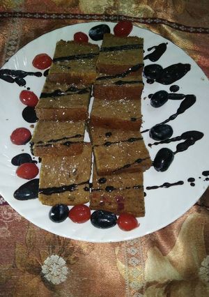 आर्गेनिक गुड़ चेरी केक (Organic jaggery cherry cake recipe in hindi) रेसिपी मुख्य फोटो