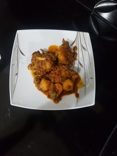 عکسی از دستور یخنی (خورشت) مرغ
