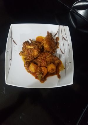 عکسی از دستور یخنی (خورشت) مرغ