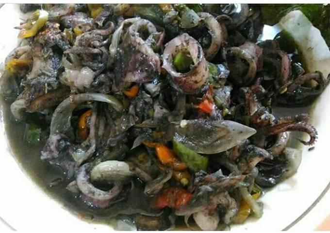 Mudah Banget Memasak Resep Cumi Hitam Saus Tiram