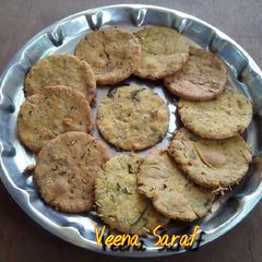 A picture of Basan ki poori.