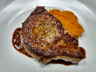 Pork chops with pan sauce