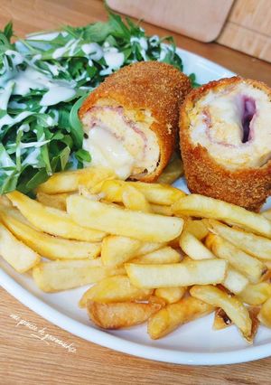 A picture of Rolled Chicken Cordon Bleu.