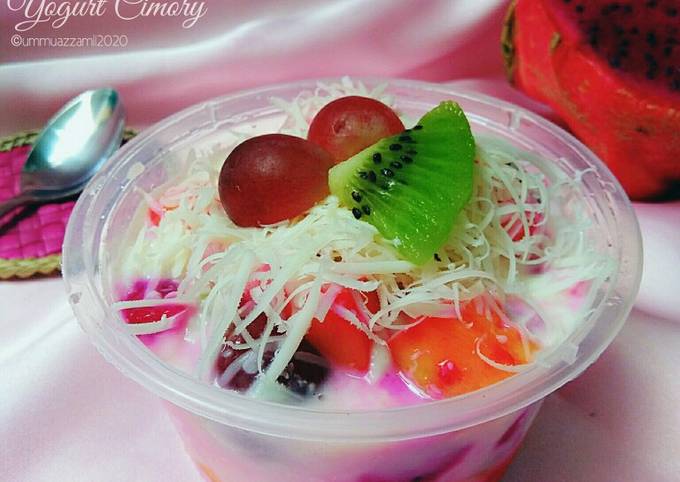 Salad Buah Yogurt Cimory