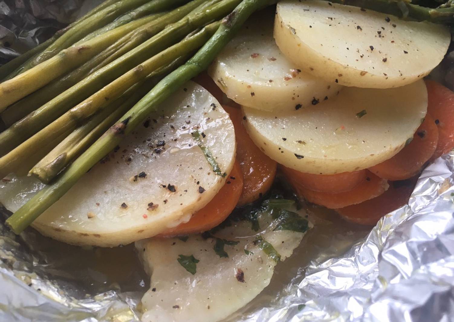 Filete de pescado empapelado 🐟 🥗 Receta de Ma. Saray Andrade Cookpad
